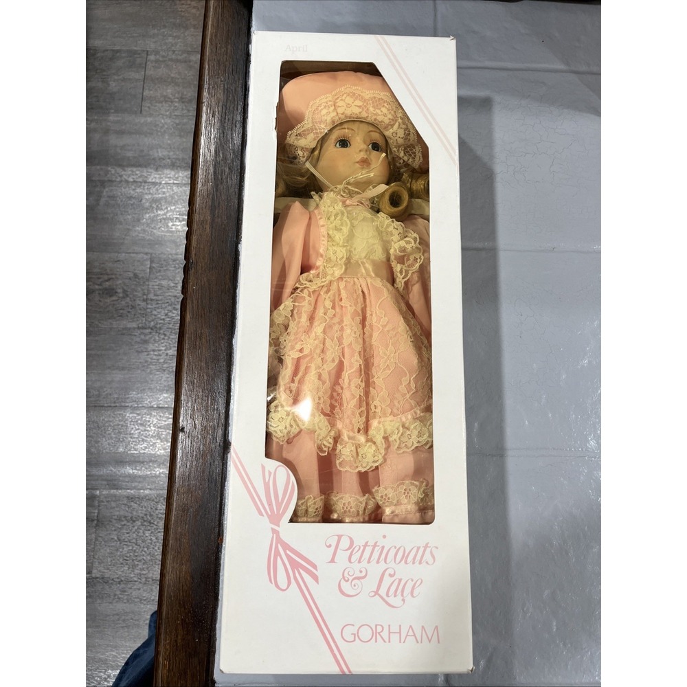 Gorham Petticoats & Lace 1986 April Porcelain Musical Doll VT743
